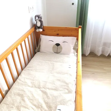 Stephanie Apartment *